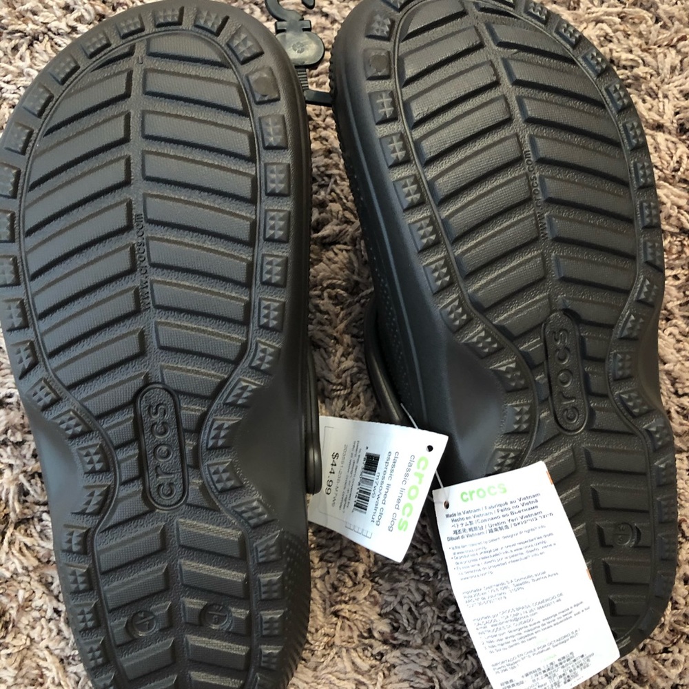 New Crocs - Picture 3 of 8